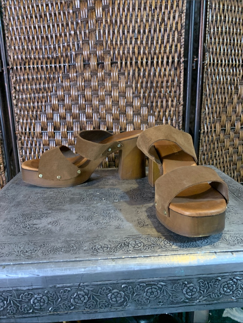 🚫SOLD🚫 Leather Heeled Sandals Size 9
